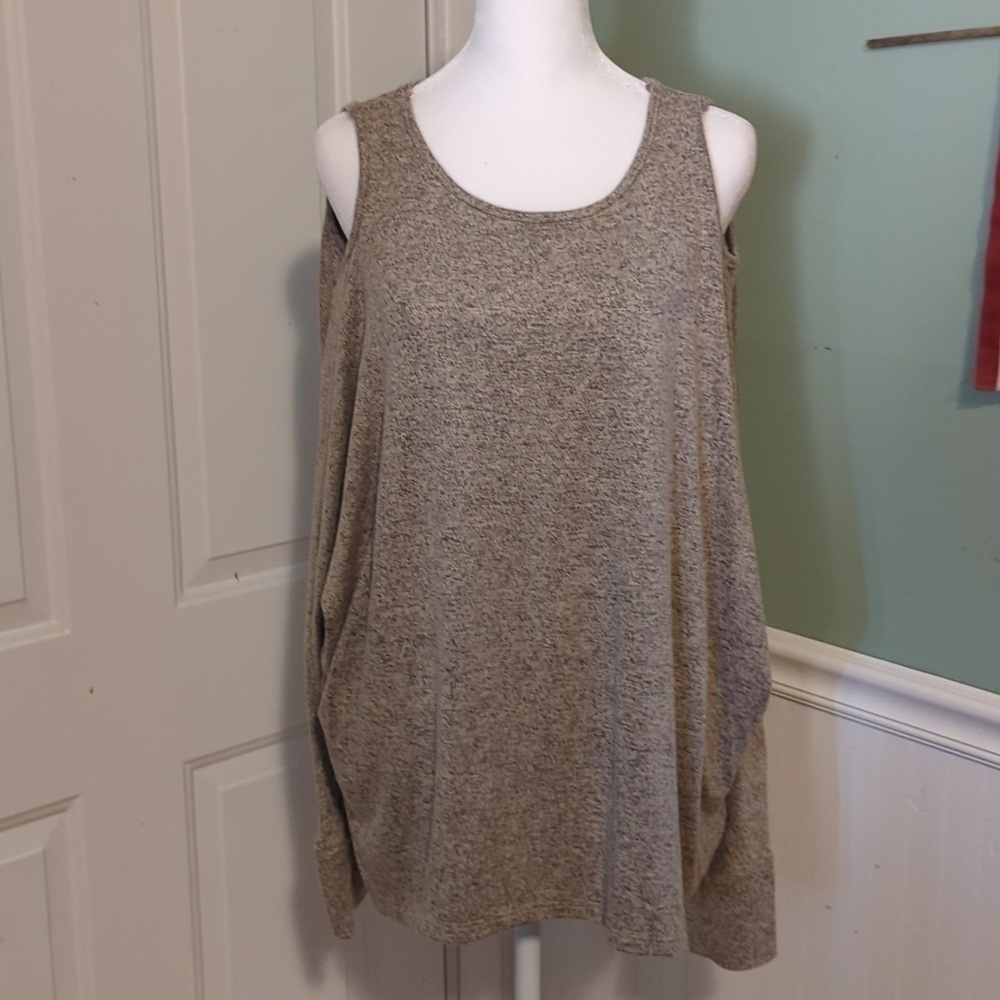 Millibon Made in USA Cold Shoulder Top Large